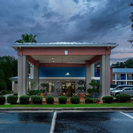 Days Inn By Wyndham Чипли Екстериор снимка